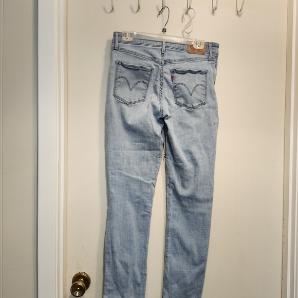 Levi's Women's Light Blue Skinny Jeans - Picture 2 of 5
